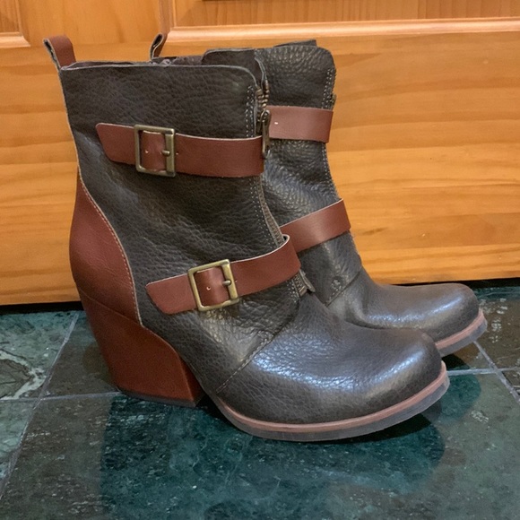 Kork-Ease Shoes - Korks leather two tone buckle detail leather boots size 7